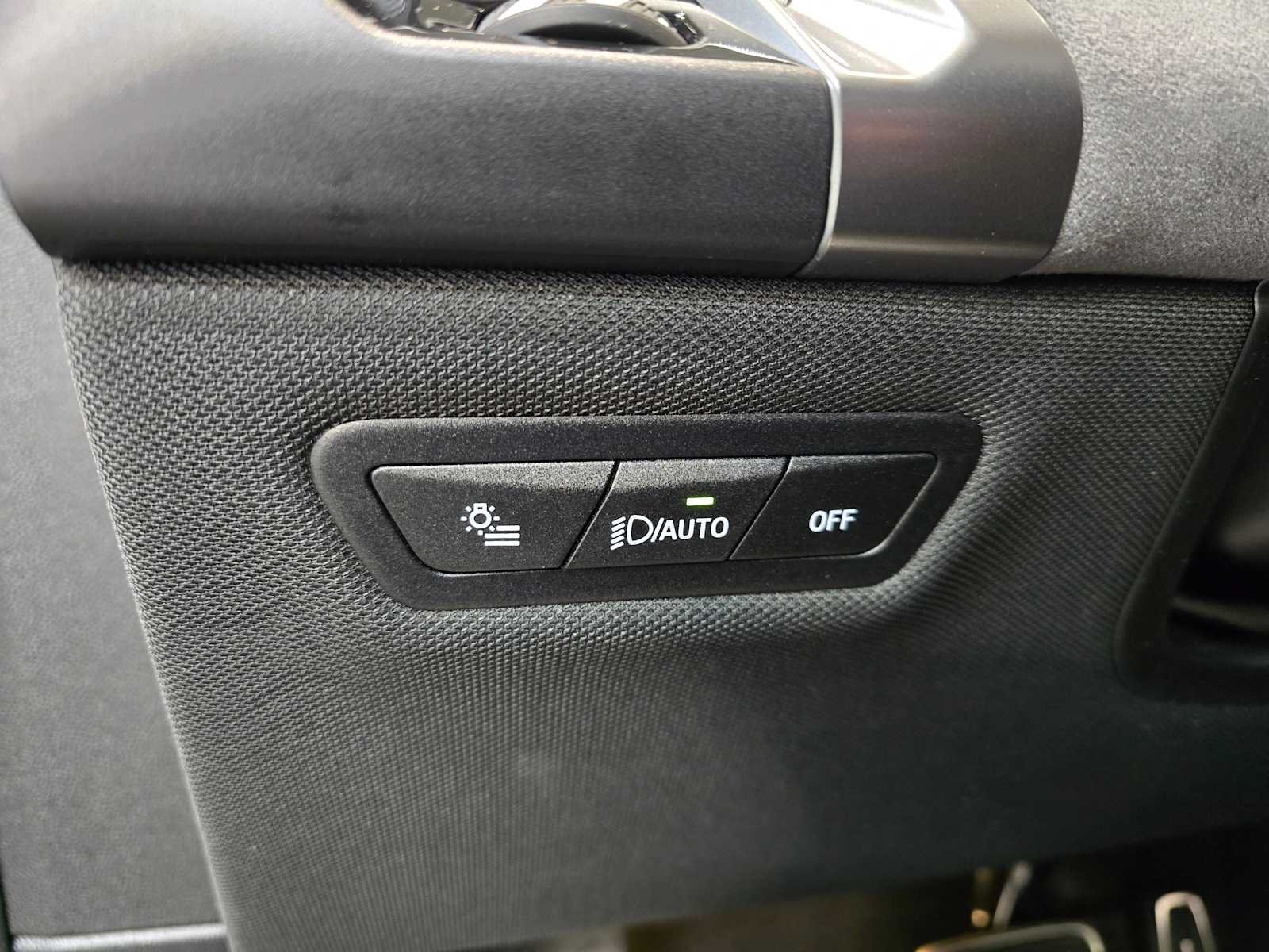 Thumbnail: 2026 BMW iX - 19