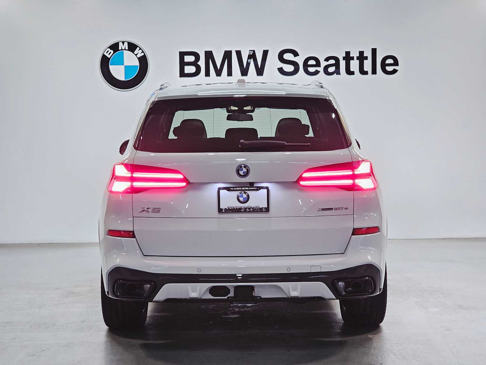 Thumbnail: 2026 BMW X5 - 5