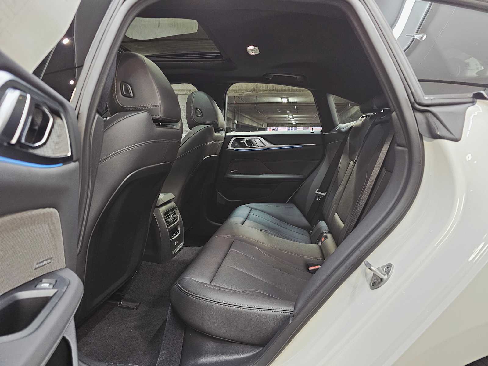 Thumbnail: 2025 BMW i4 - 25