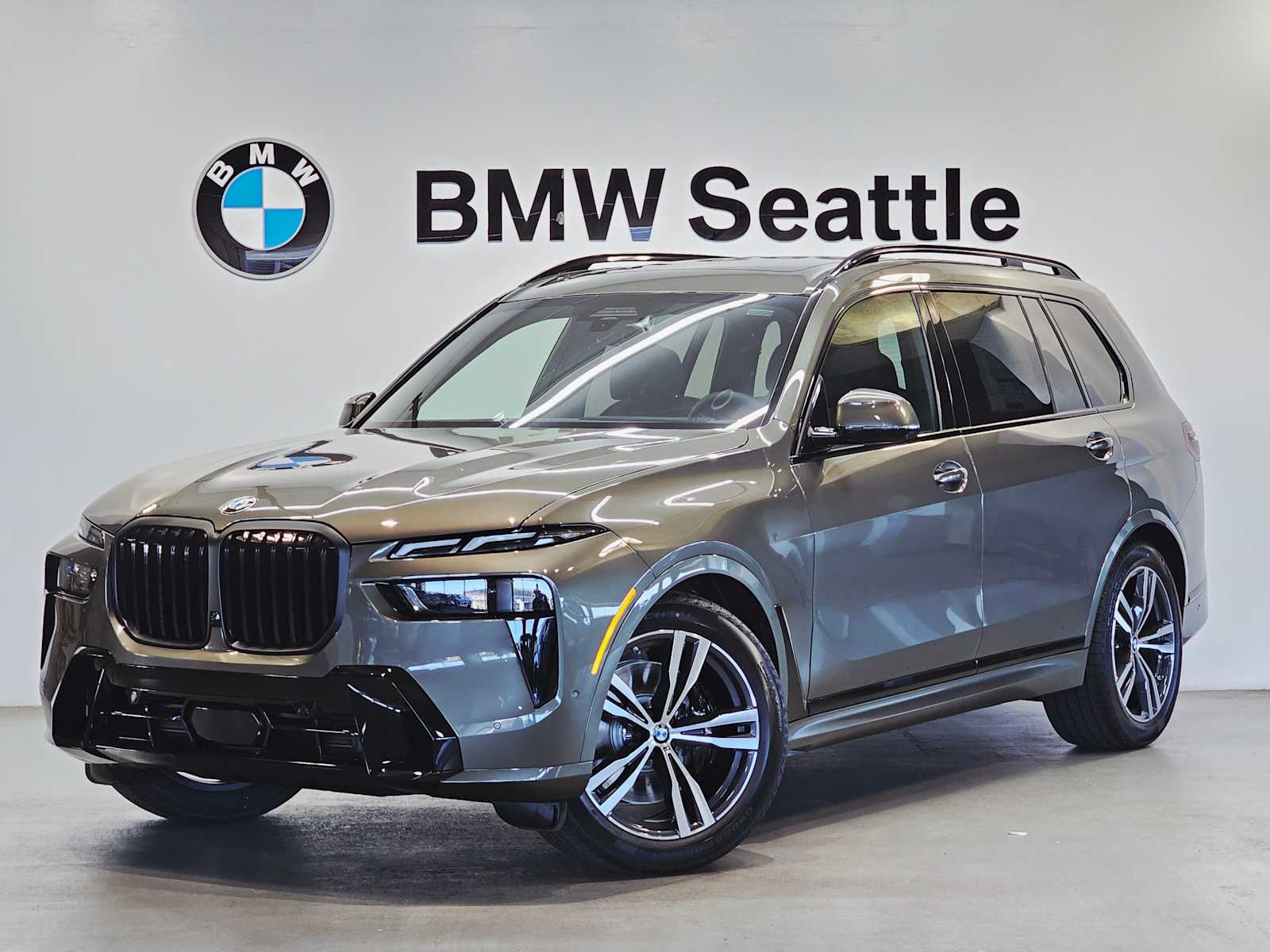 Thumbnail: 2026 BMW X7 - 1