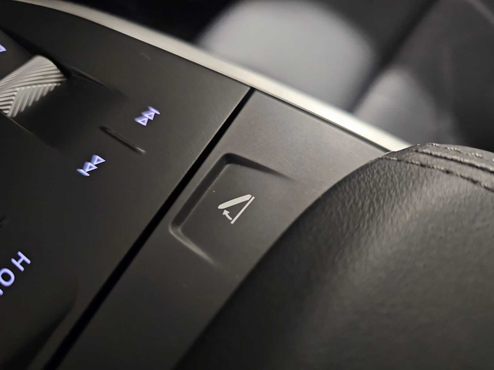 Thumbnail: 2025 BMW X1 - 23