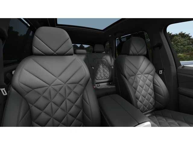 Thumbnail: 2026 BMW X5 - 11