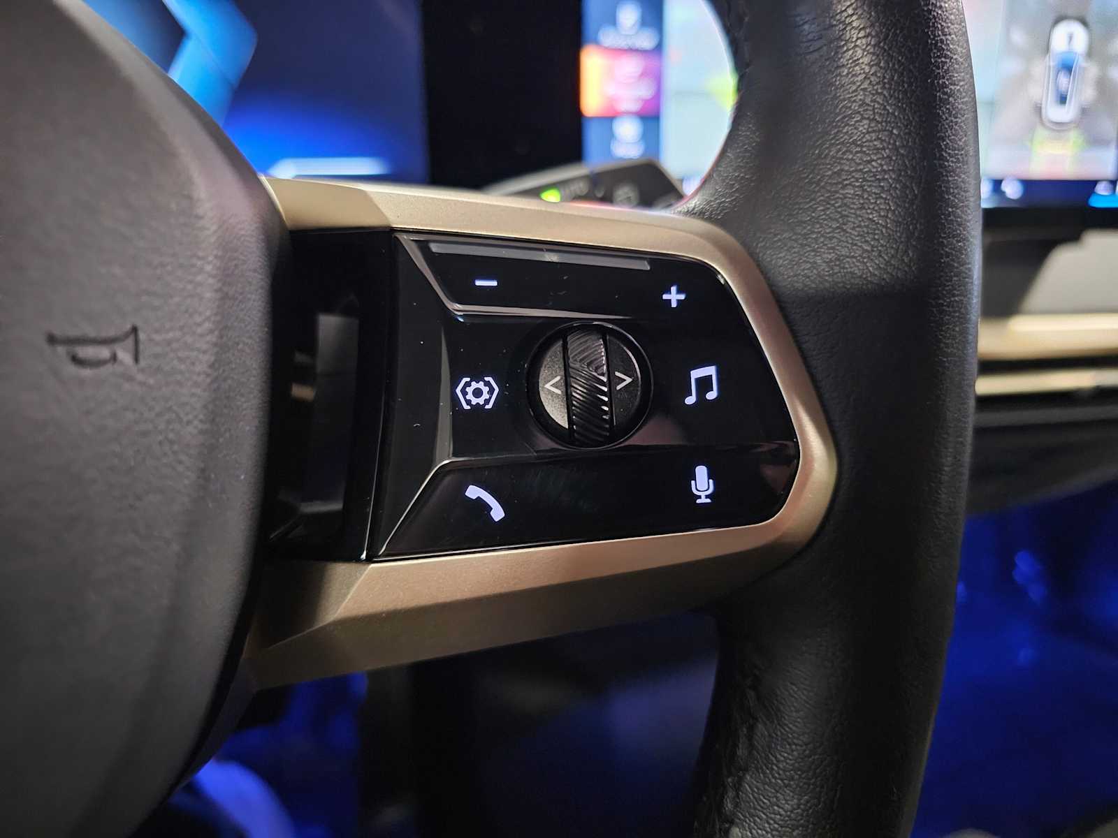 Thumbnail: 2024 BMW iX - 19