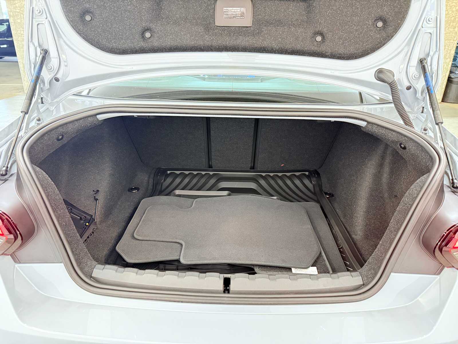 Thumbnail: 2025 BMW 2 Series - 27