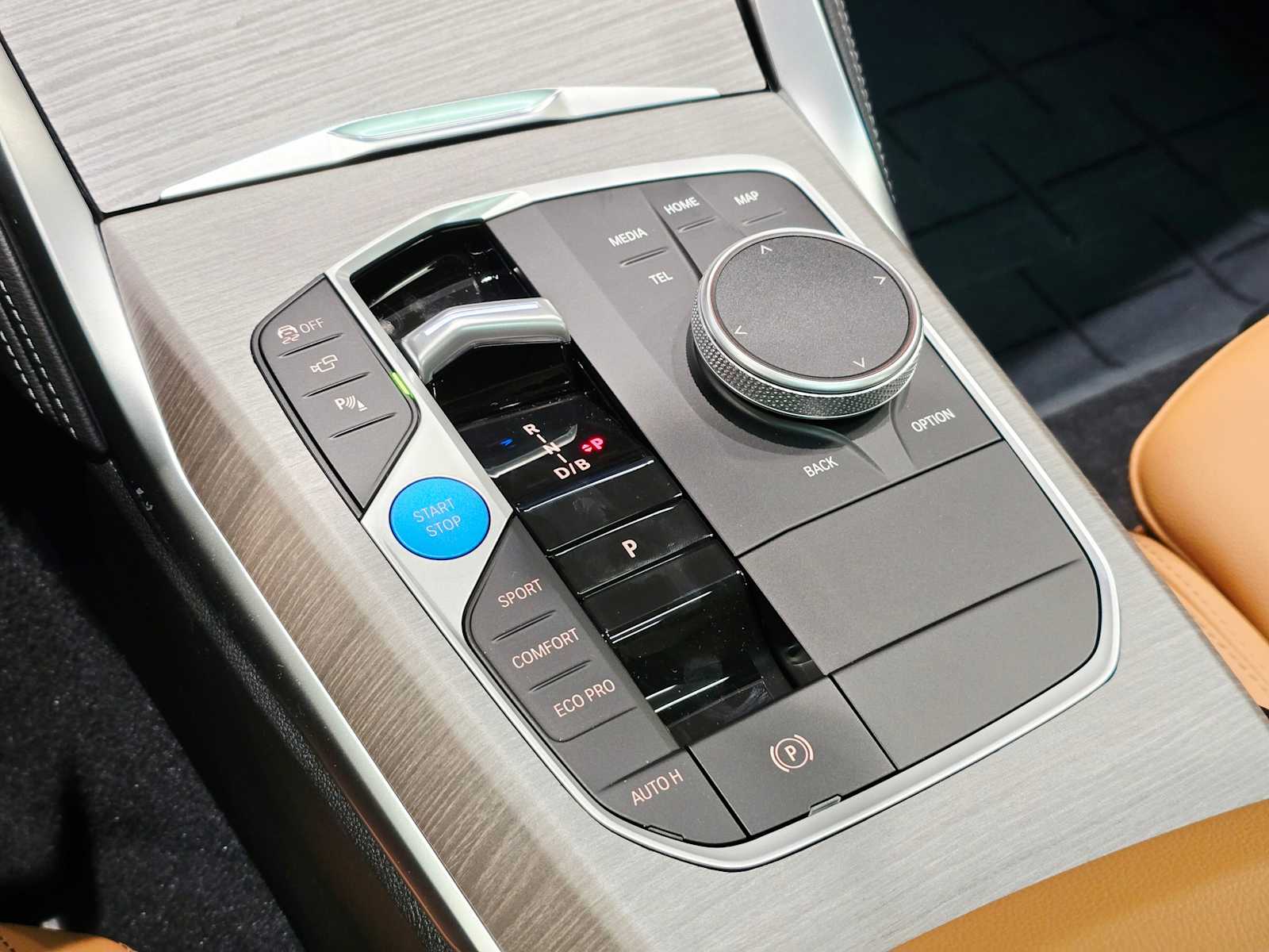 Thumbnail: 2026 BMW i4 - 16