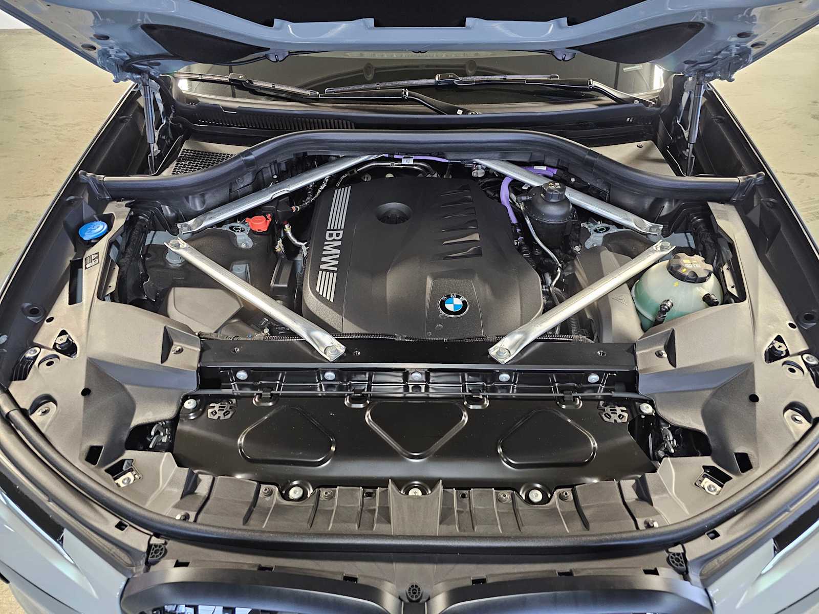Thumbnail: 2026 BMW X7 - 9