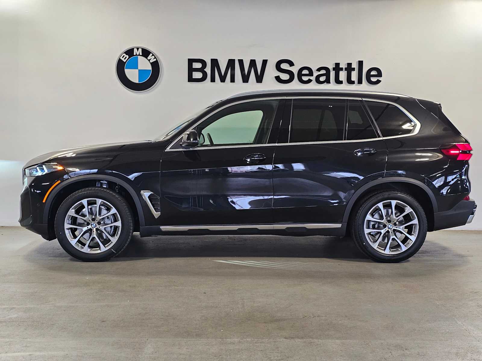 Thumbnail: 2026 BMW X5 - 3