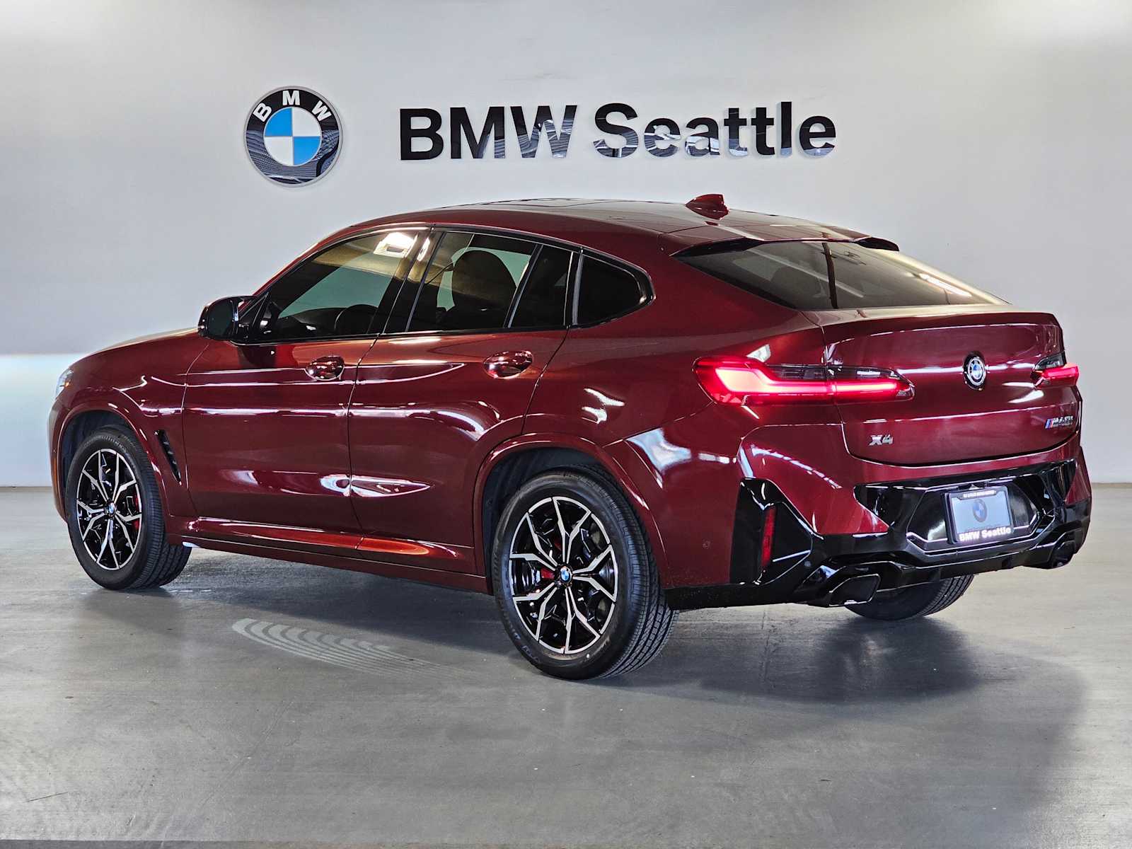 Thumbnail: 2023 BMW X4 - 4