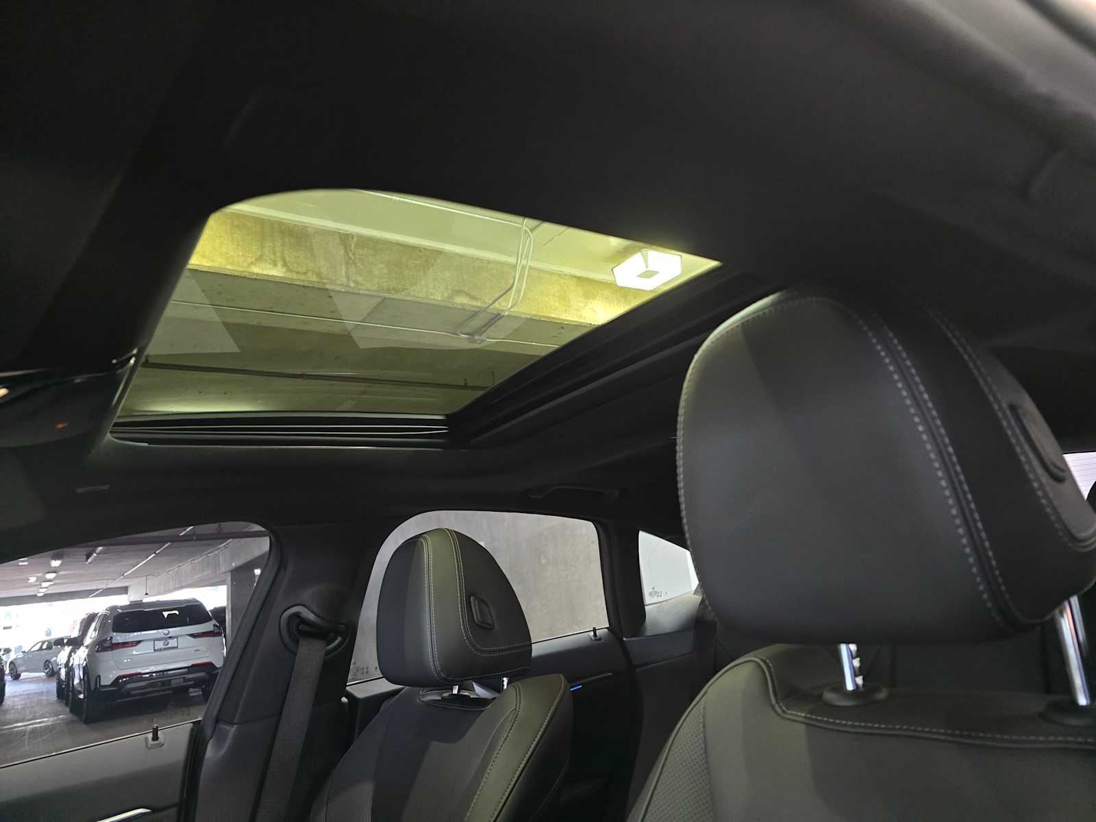 Thumbnail: 2023 BMW i4 - 25