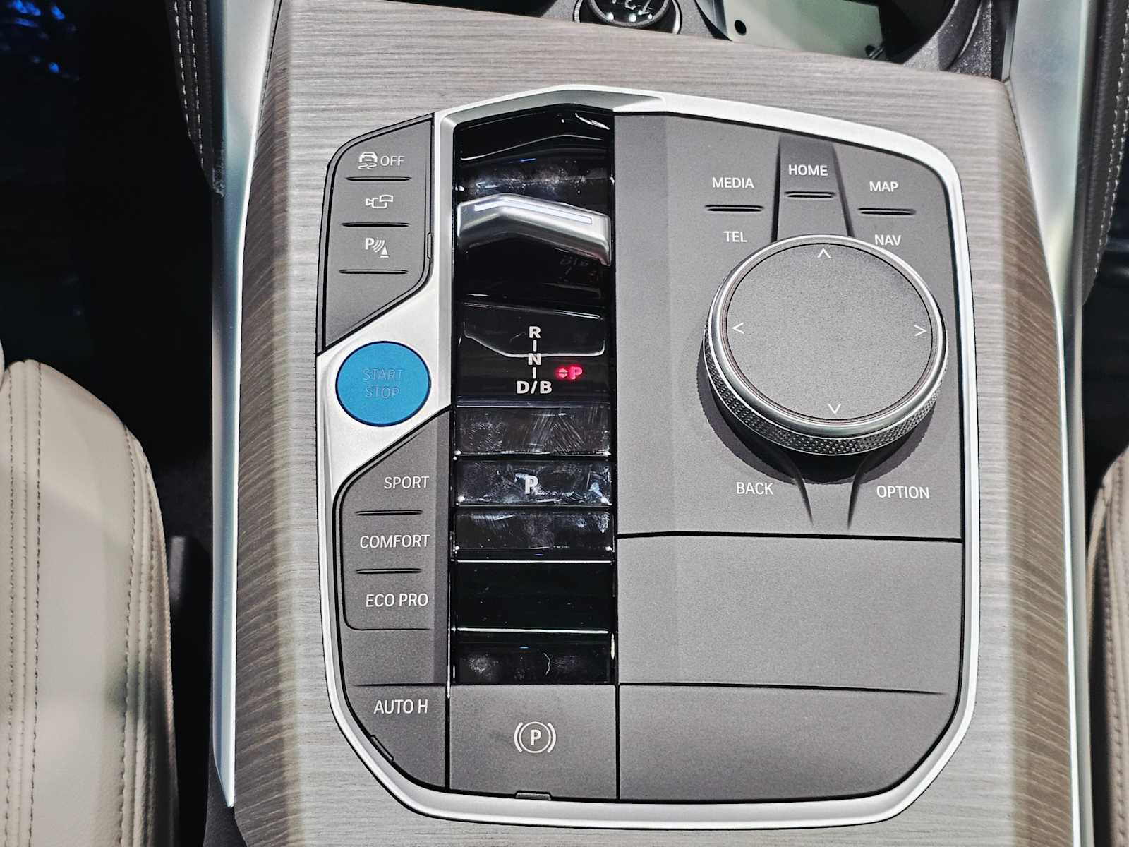 Thumbnail: 2025 BMW i4 - 18