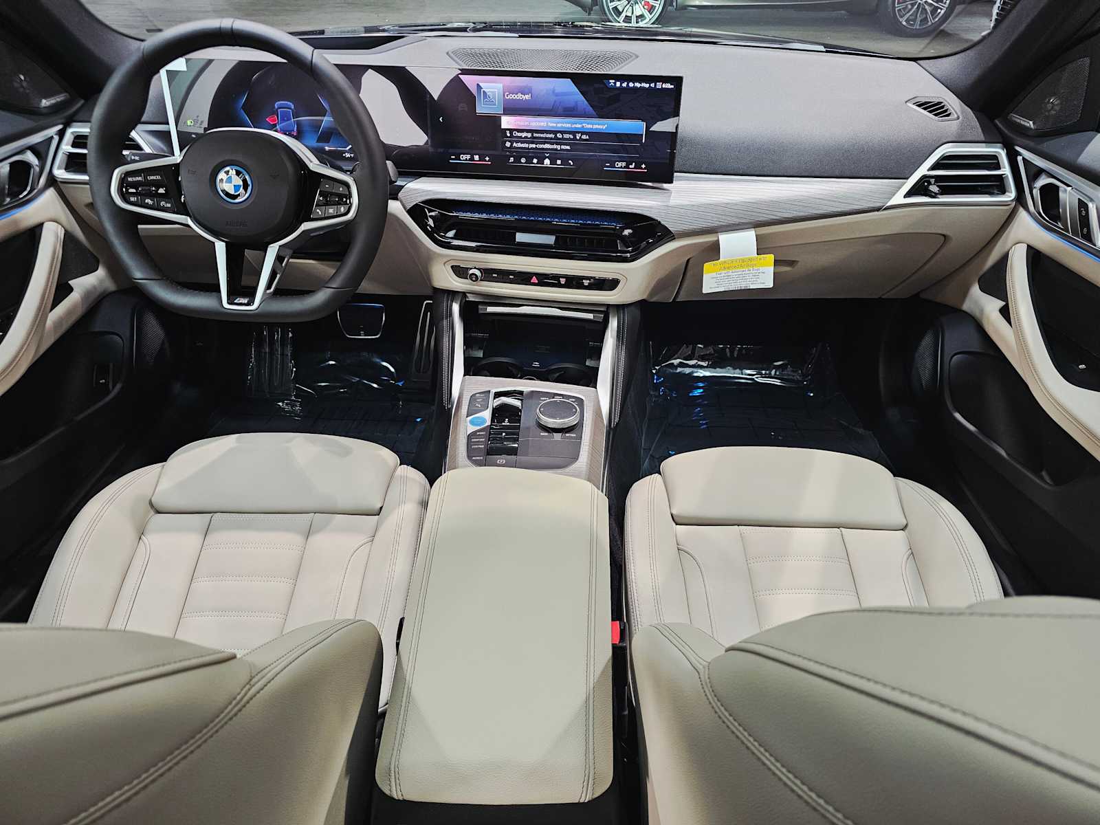 Thumbnail: 2025 BMW i4 - 10