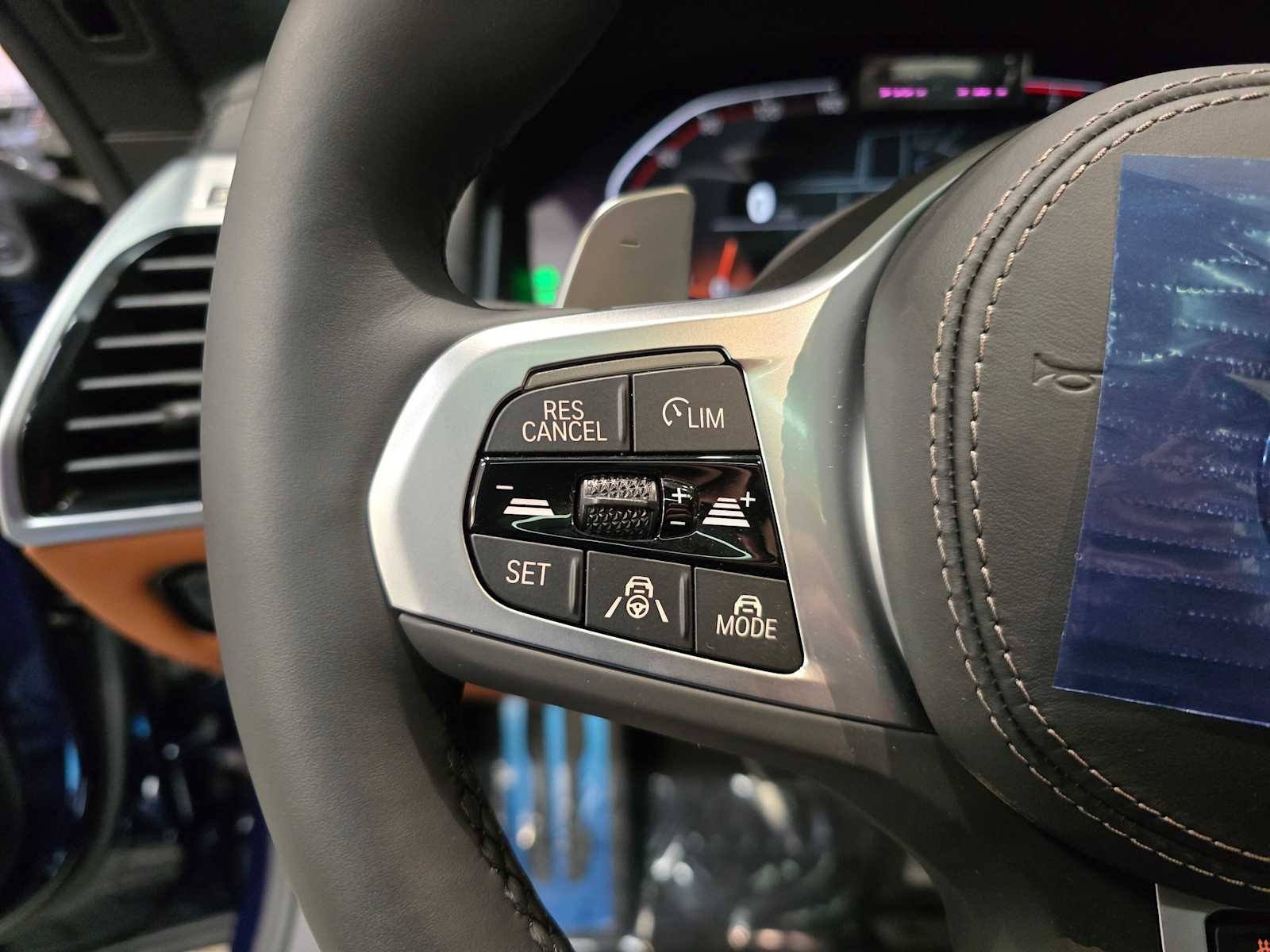 Thumbnail: 2026 BMW 8 Series - 19