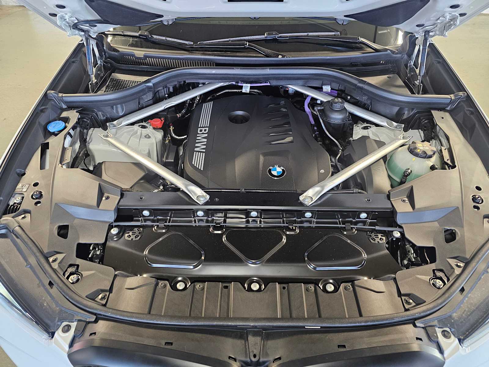 Thumbnail: 2026 BMW X5 - 9