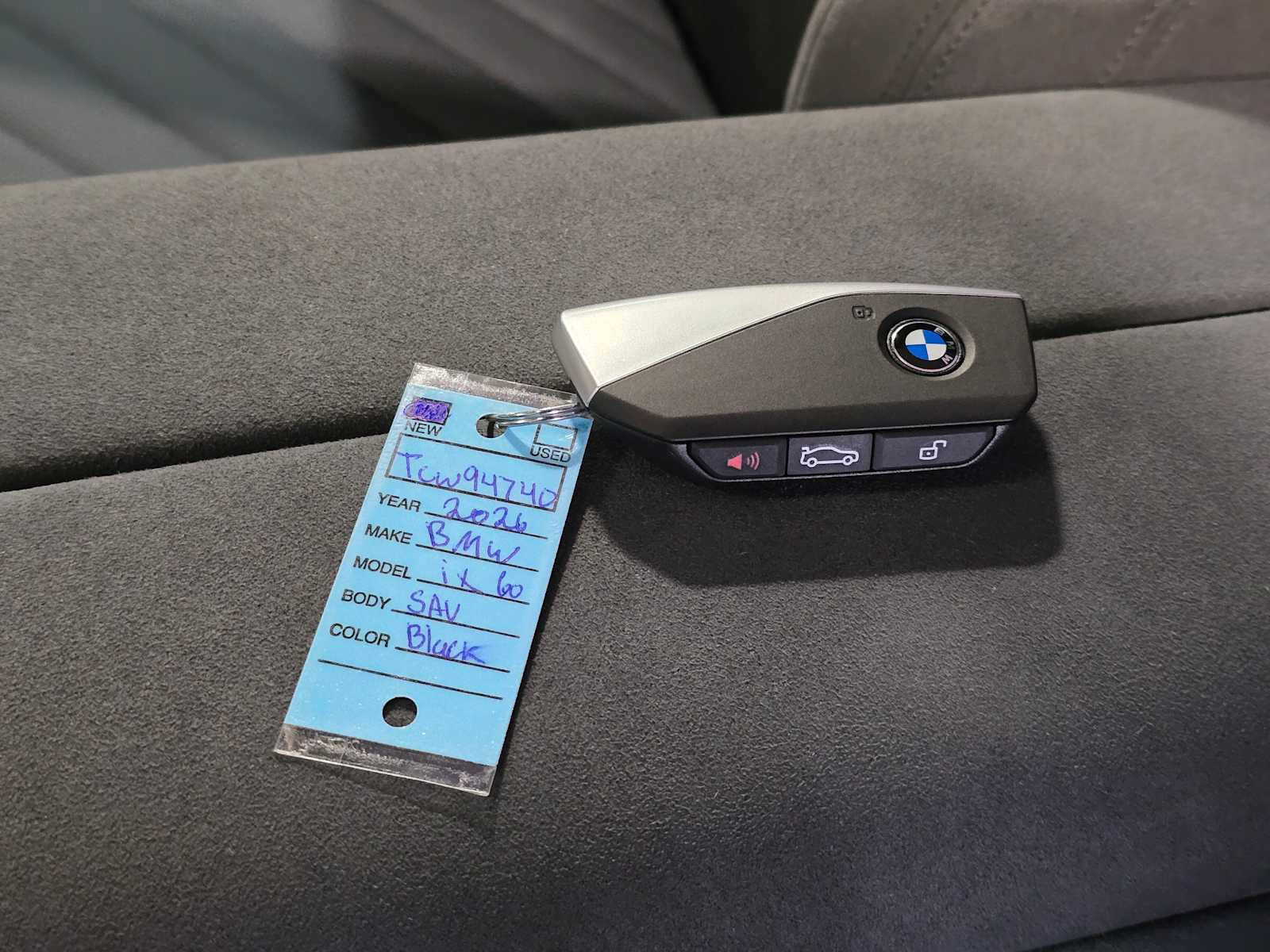 Thumbnail: 2026 BMW iX - 35