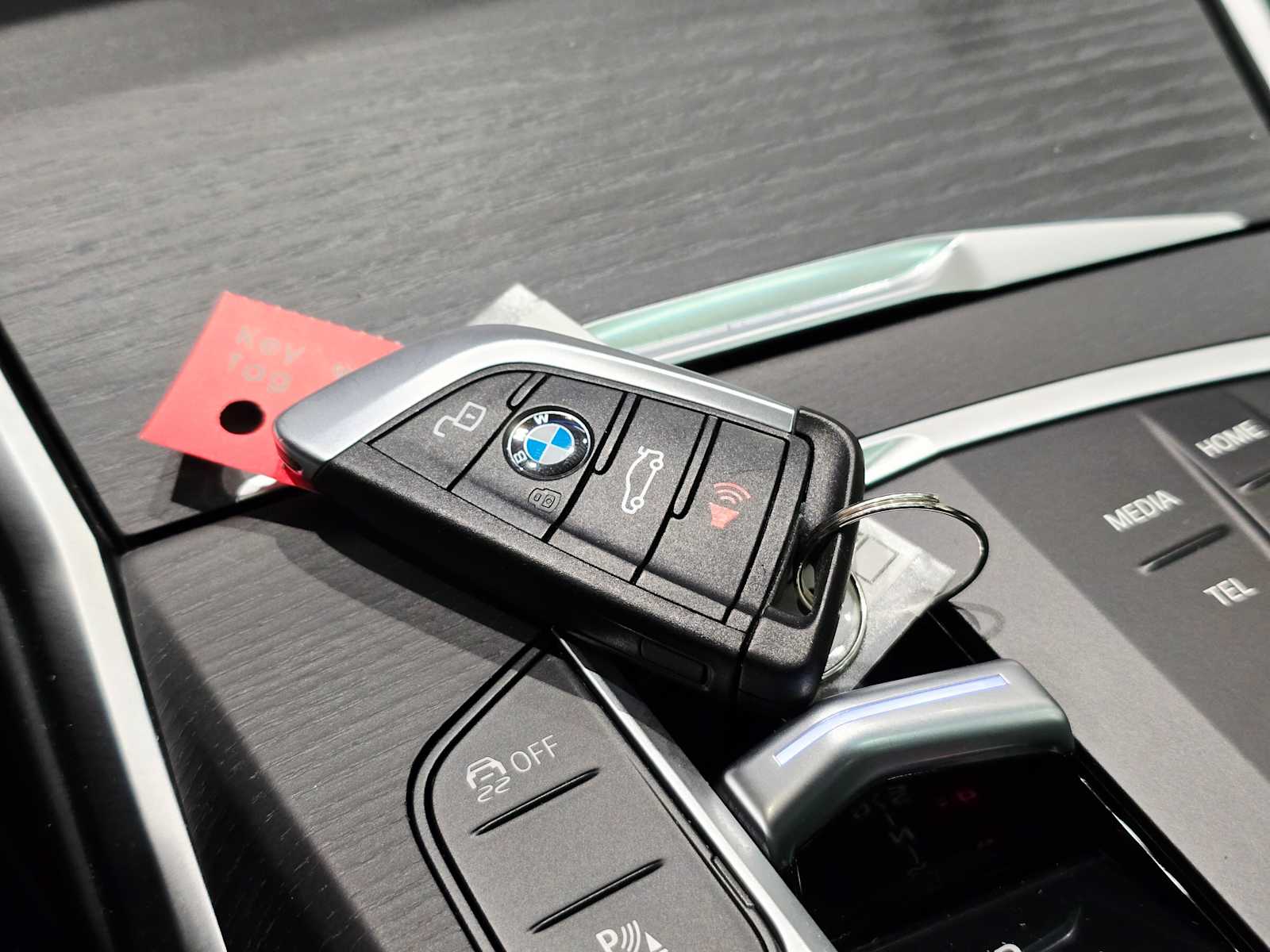 Thumbnail: 2025 BMW 3 Series - 31