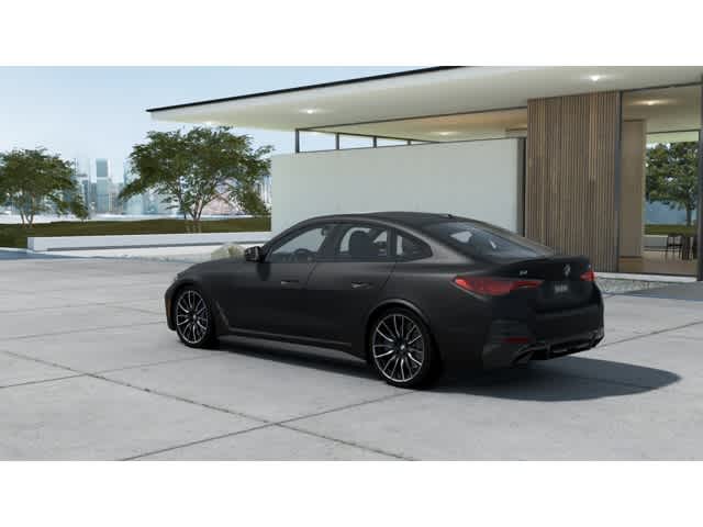 Thumbnail: 2025 BMW i4 - 2