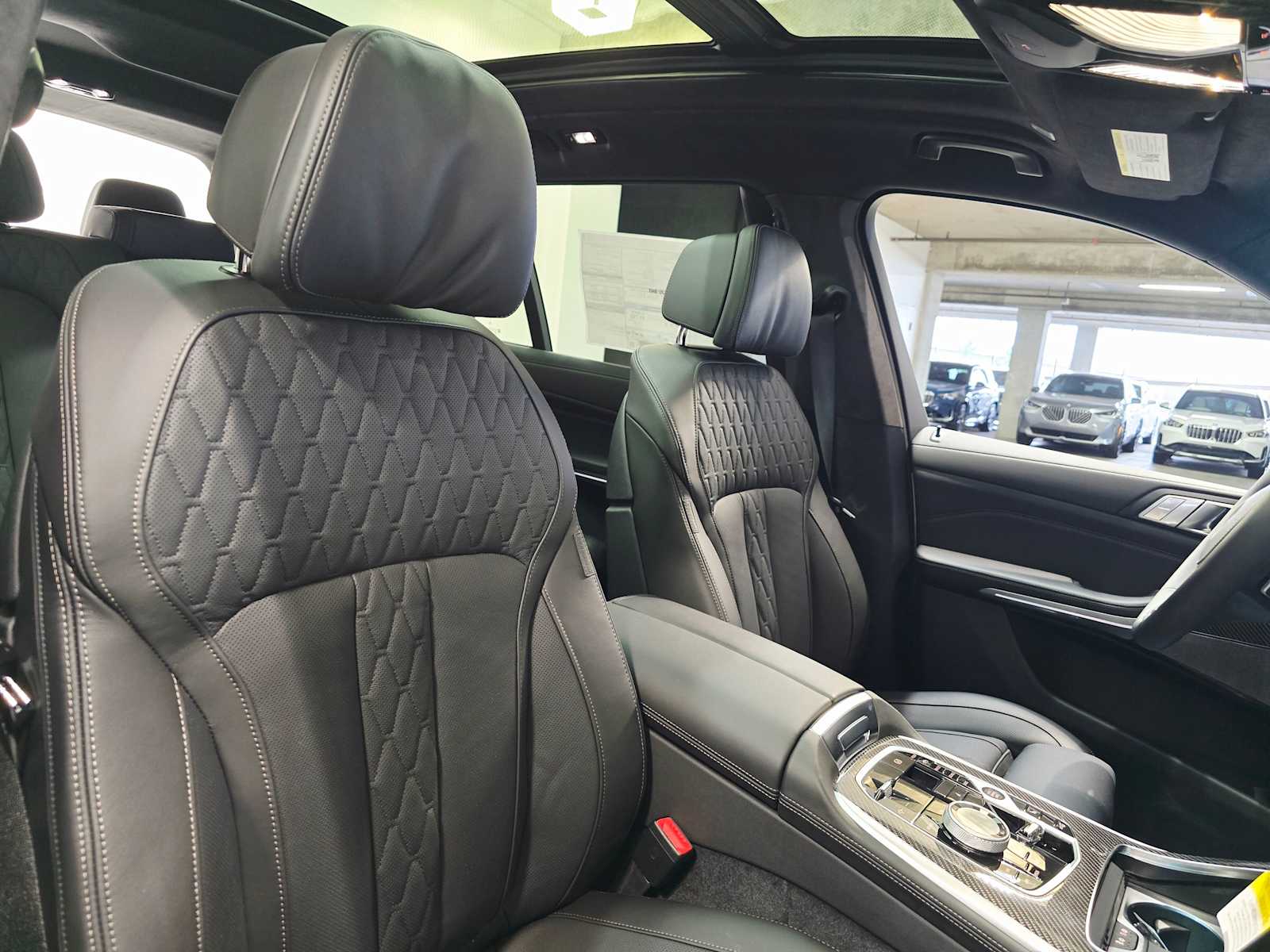 Thumbnail: 2026 BMW X7 - 27