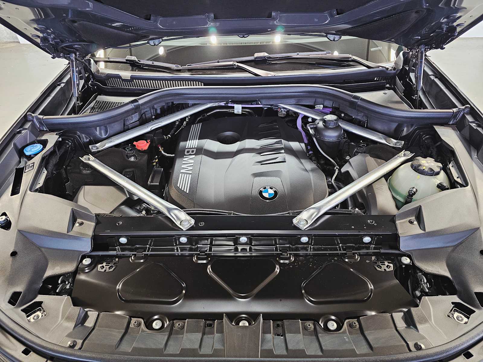 Thumbnail: 2026 BMW X7 - 9