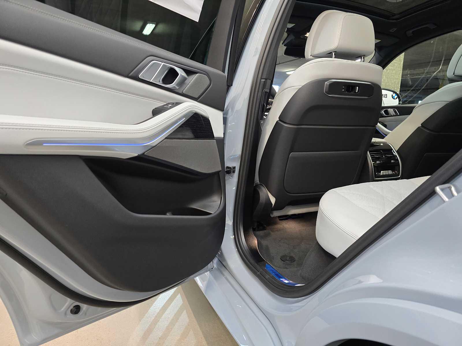 Thumbnail: 2026 BMW X5 - 26