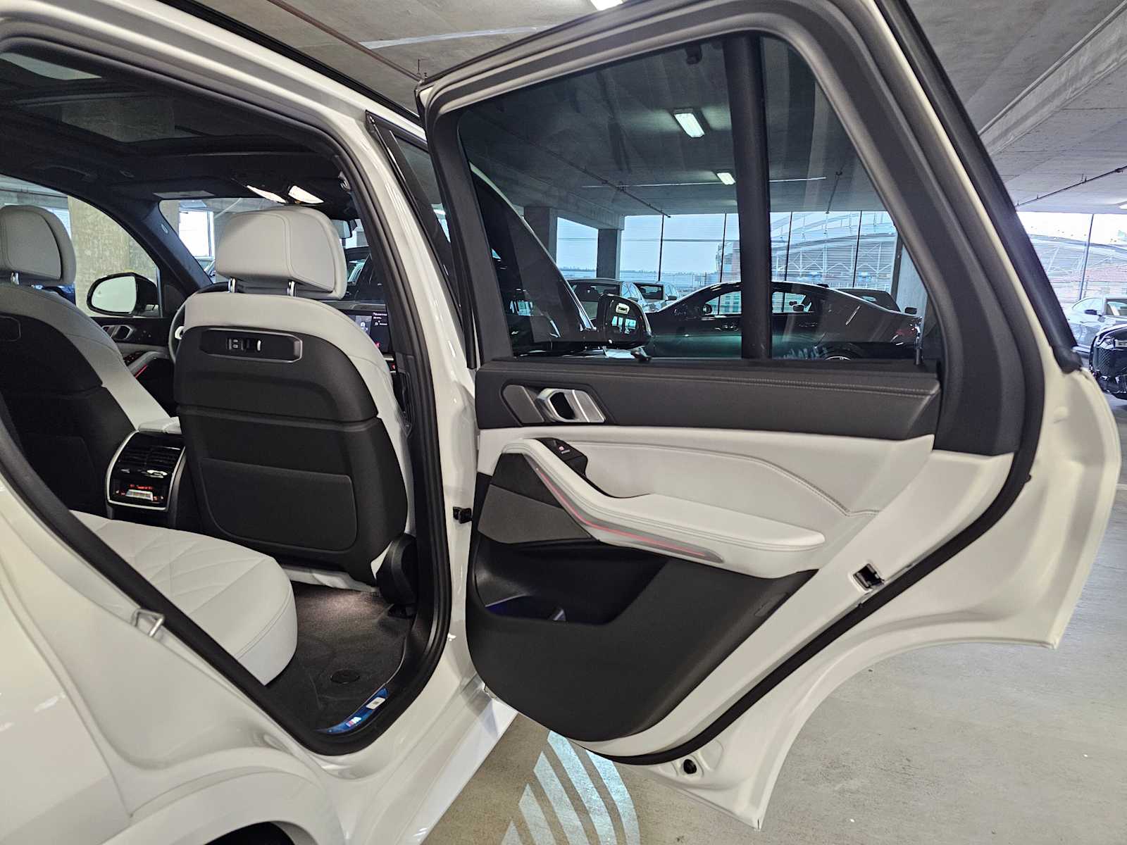 Thumbnail: 2026 BMW X5 - 38