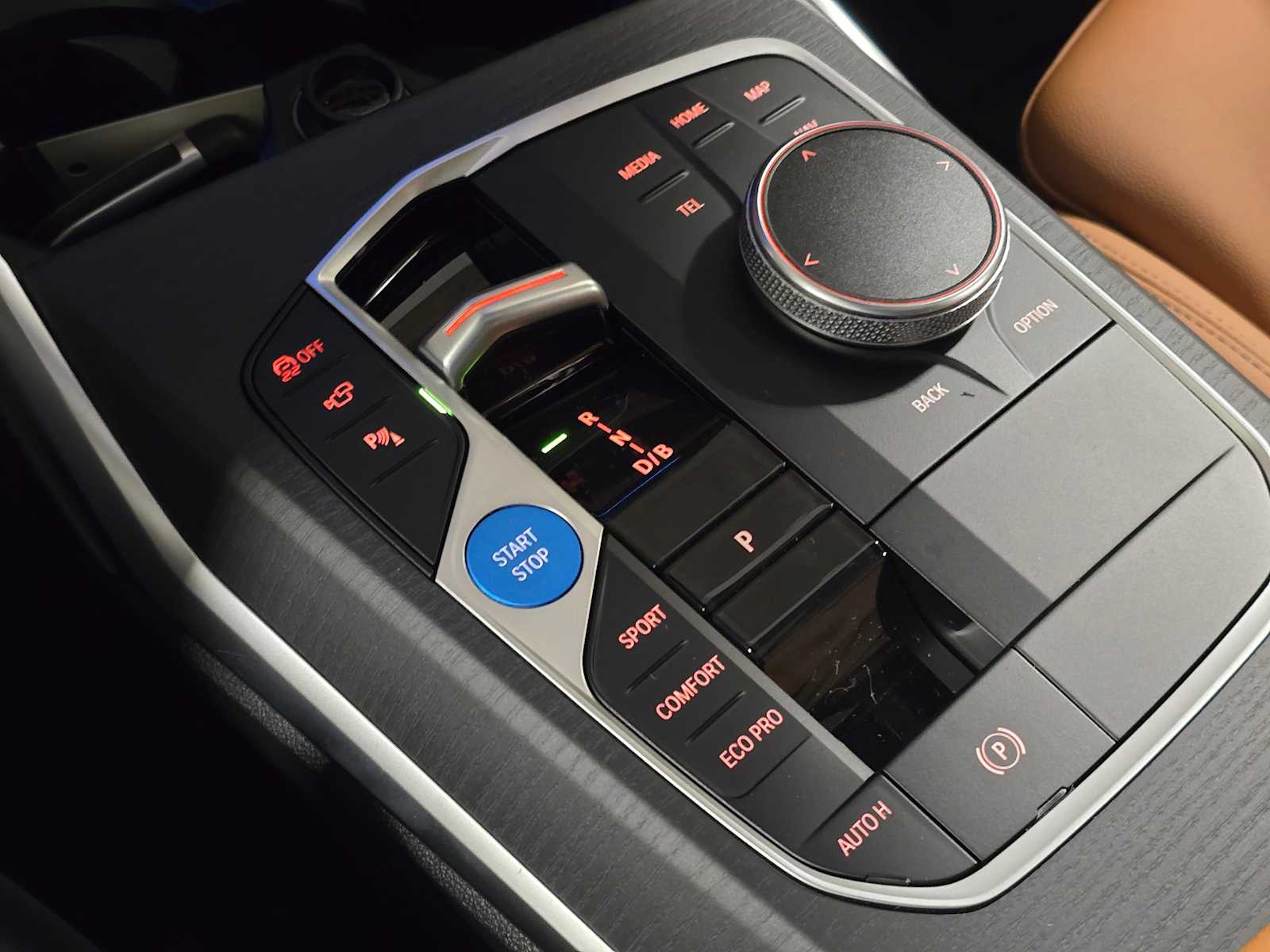 Thumbnail: 2025 BMW i4 - 19