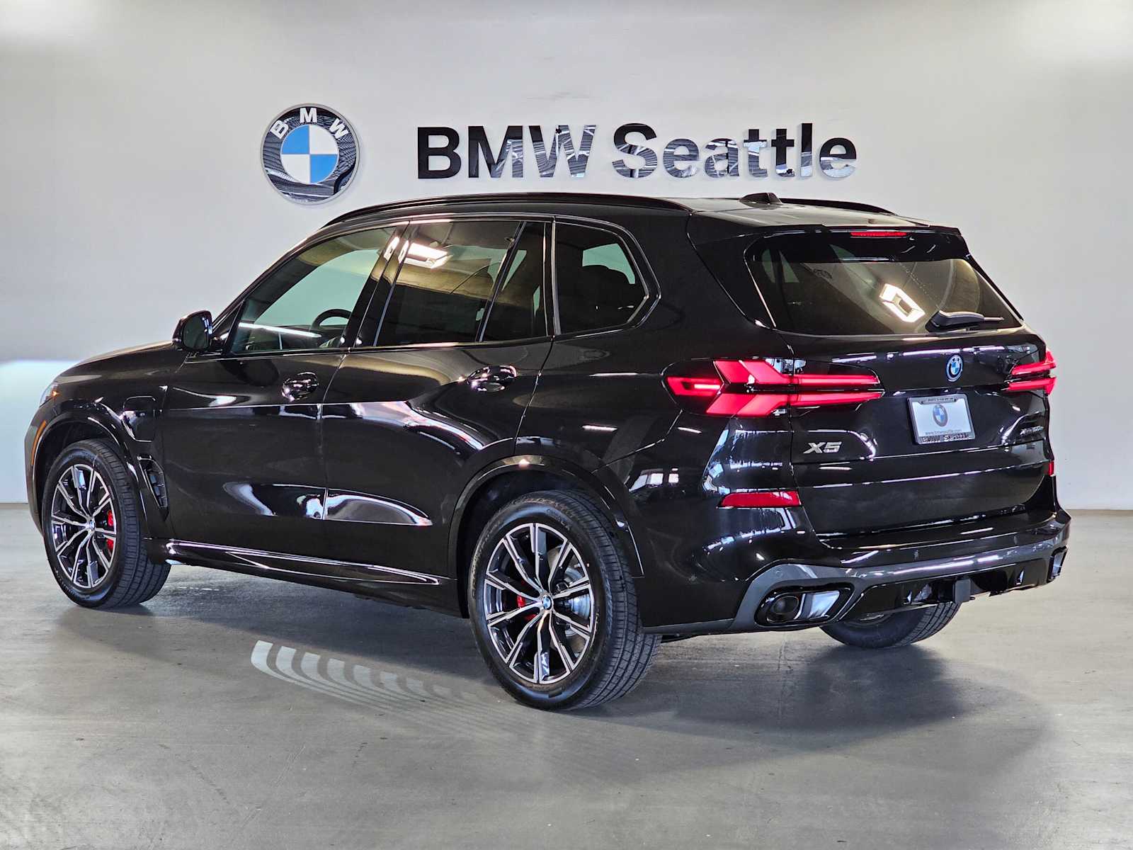 Thumbnail: 2026 BMW X5 - 4
