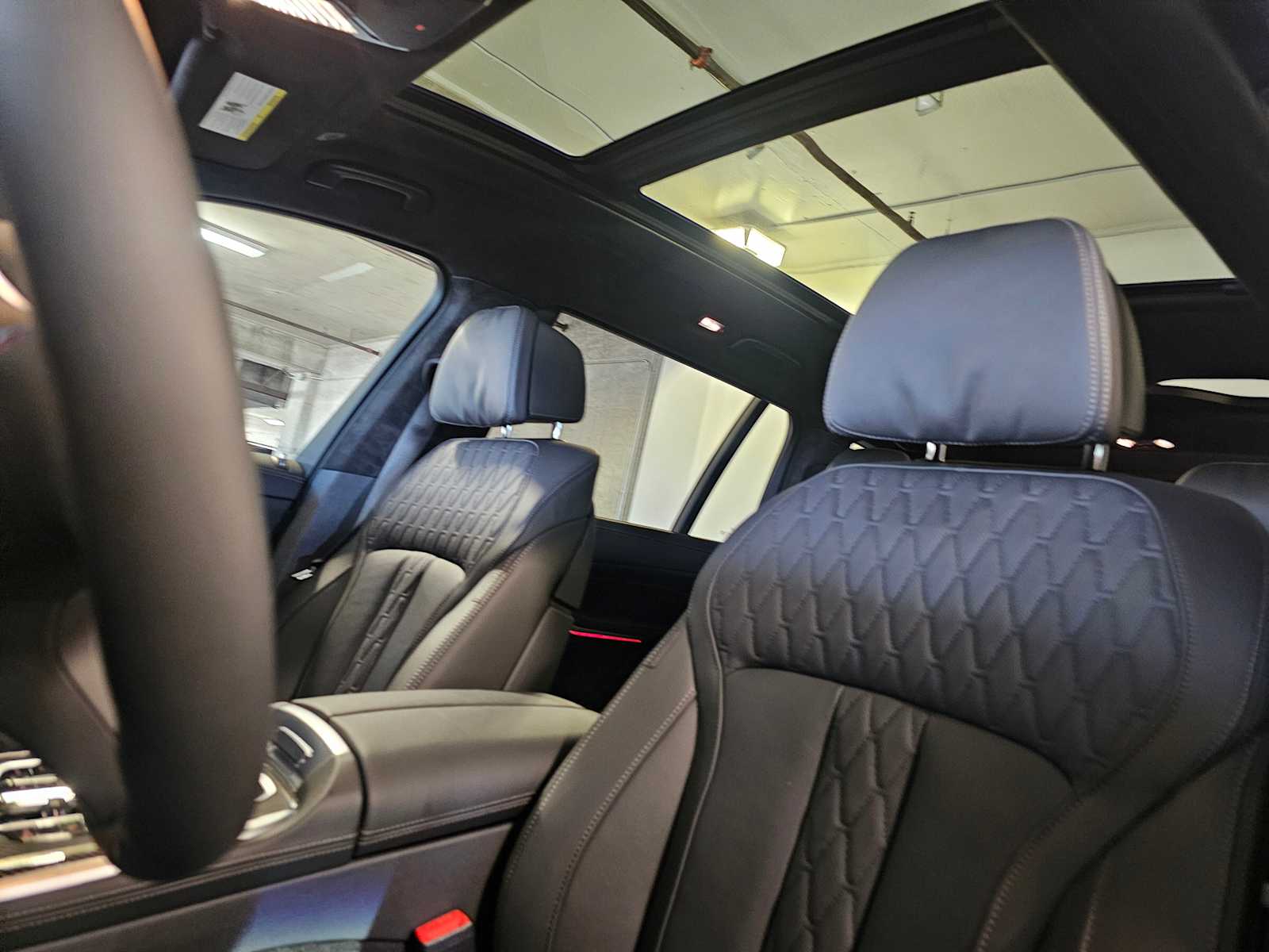 Thumbnail: 2026 BMW X7 - 35