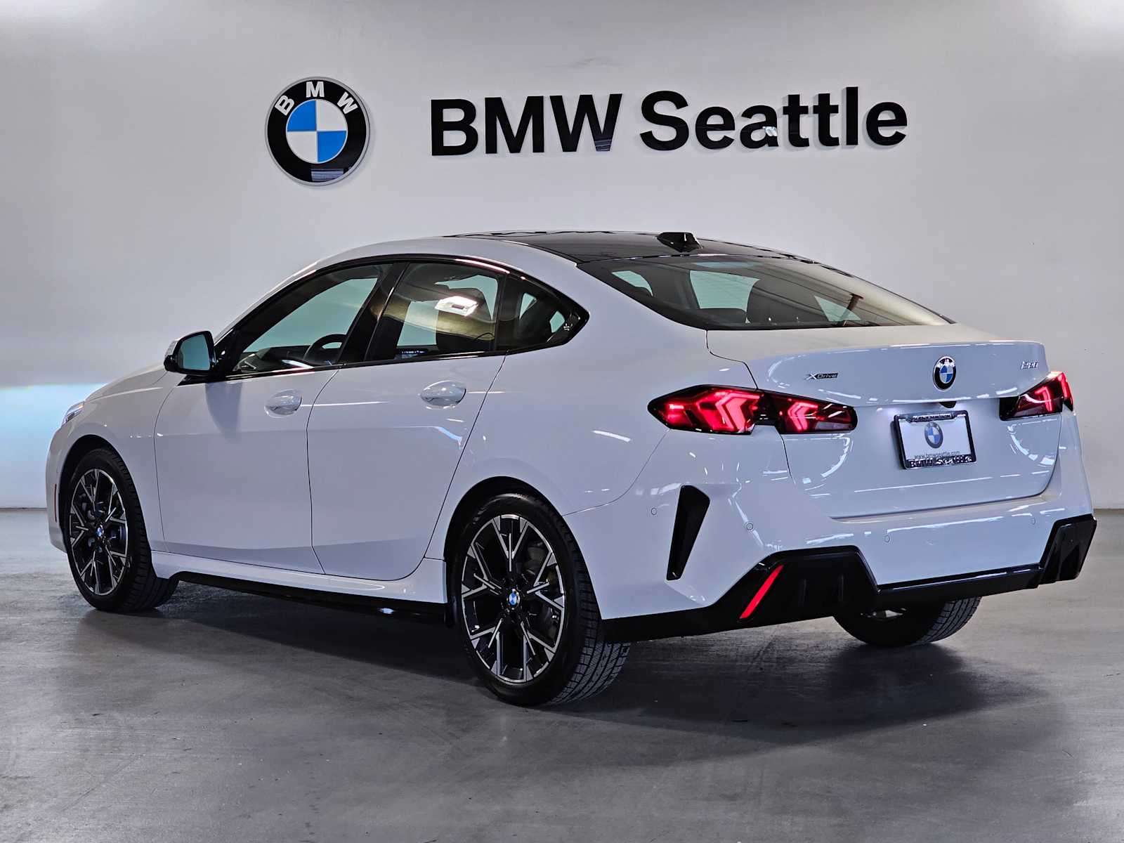 Thumbnail: 2025 BMW 2 Series - 4