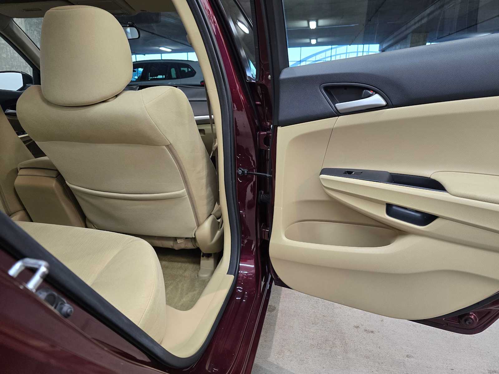 Thumbnail: 2011 Honda Accord - 26