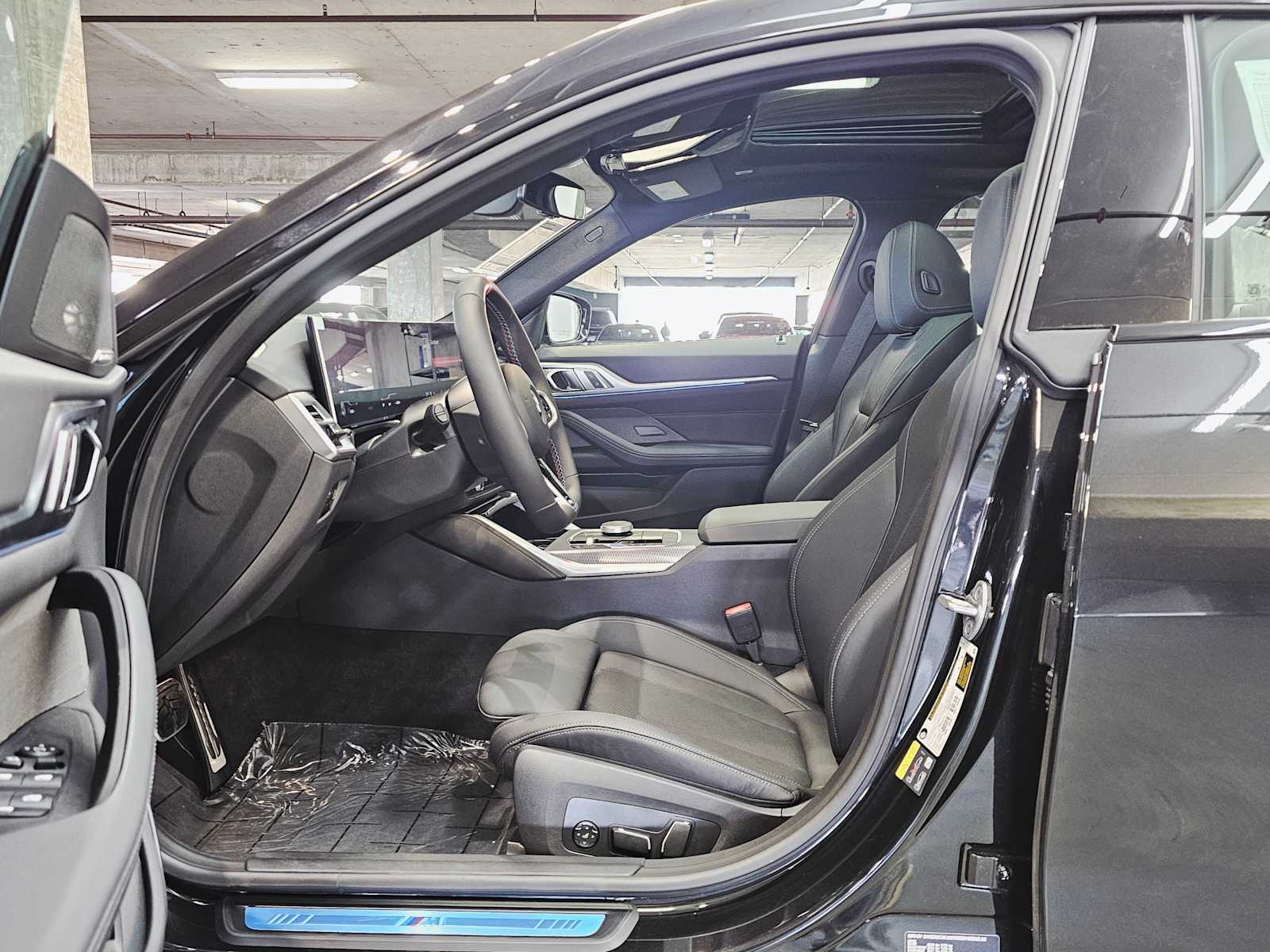 Thumbnail: 2025 BMW i4 - 23