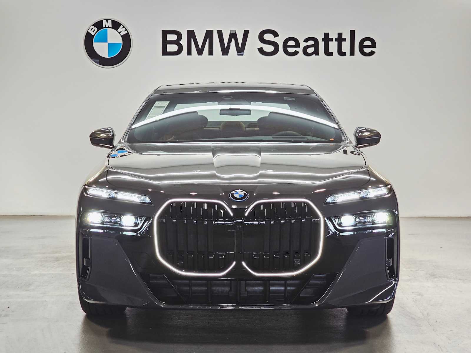 Thumbnail: 2026 BMW 7 Series - 6