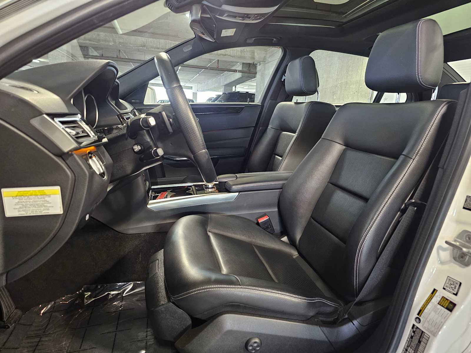 Thumbnail: 2014 Mercedes-Benz E-Class - 27
