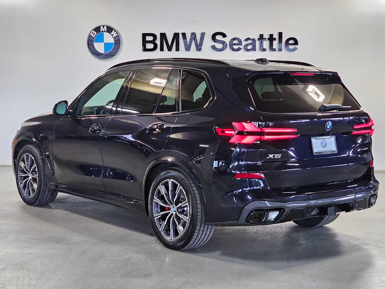 Thumbnail: 2026 BMW X5 - 4