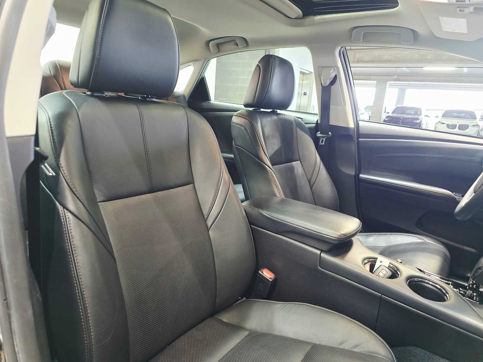 Thumbnail: 2015 Toyota Avalon - 25