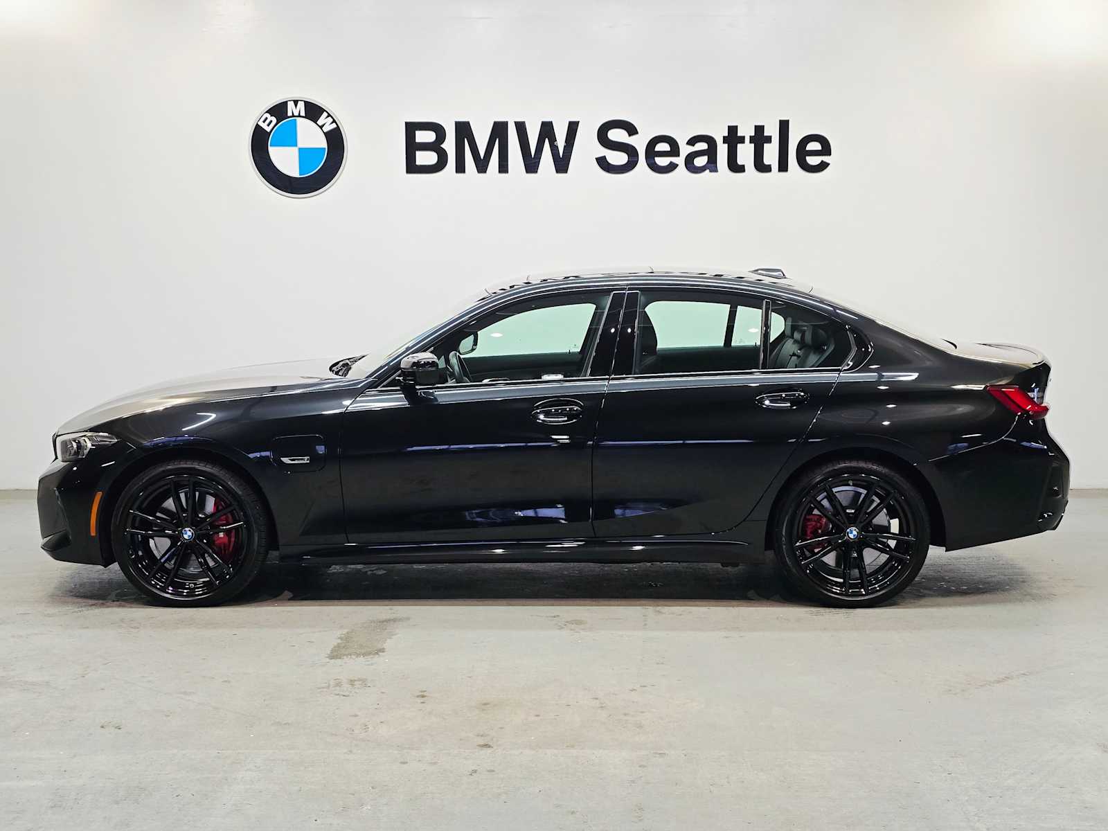 Thumbnail: 2023 BMW 3 Series - 3