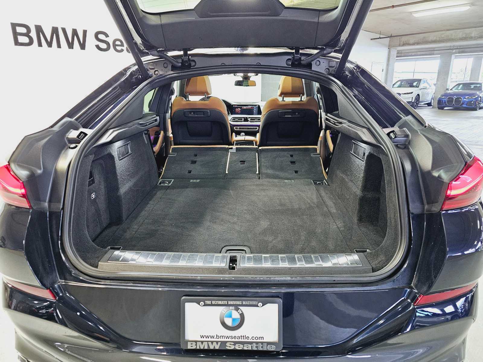 Thumbnail: 2021 BMW X6 - 32