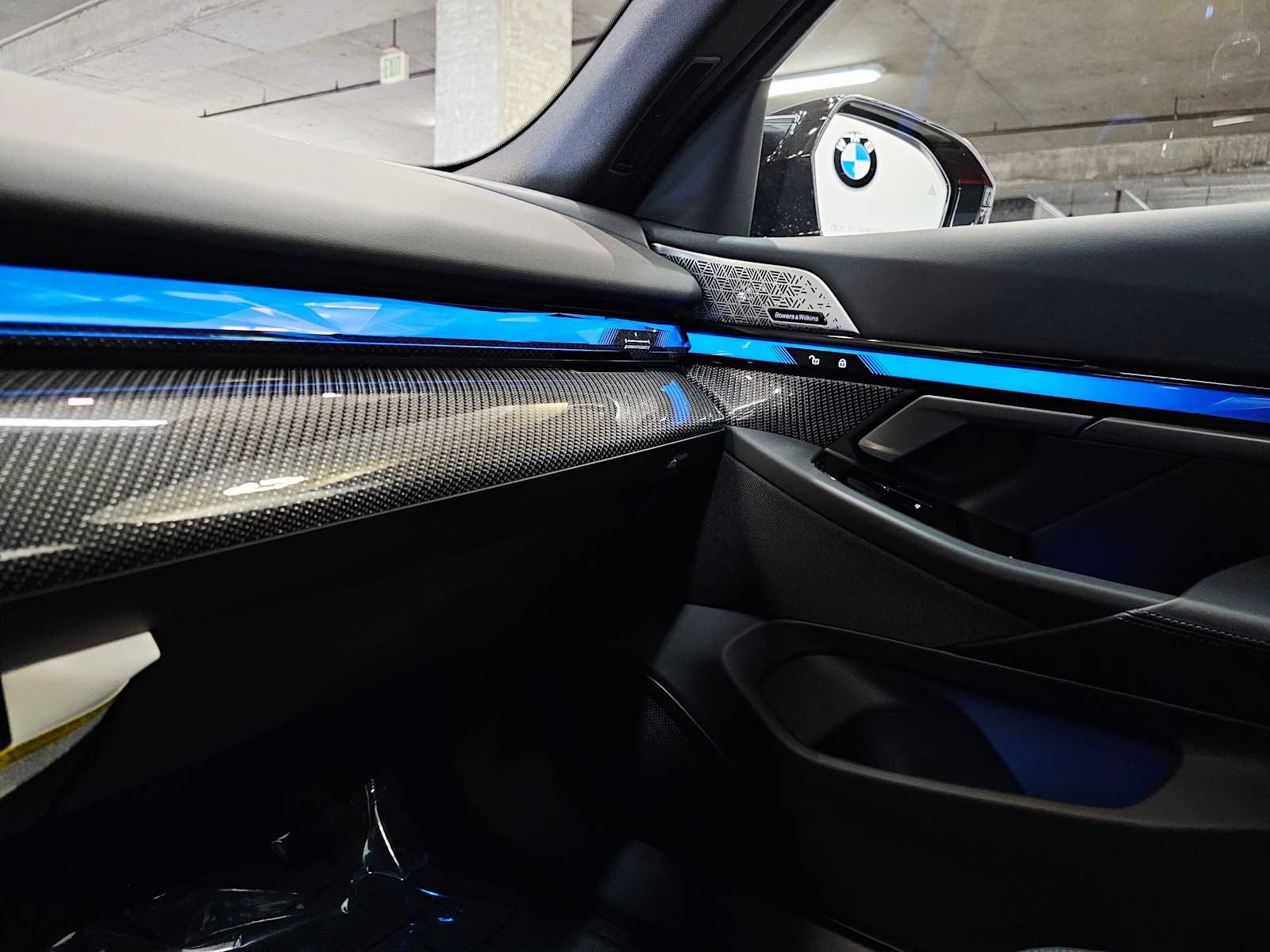 Thumbnail: 2025 BMW i5 - 19