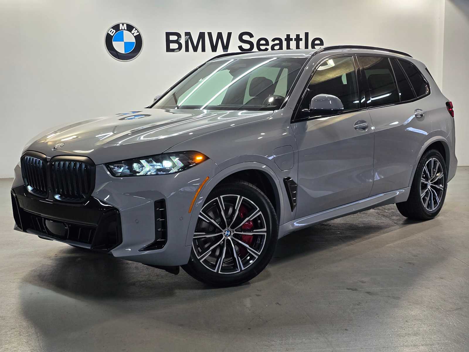 Thumbnail: 2026 BMW X5 - 1