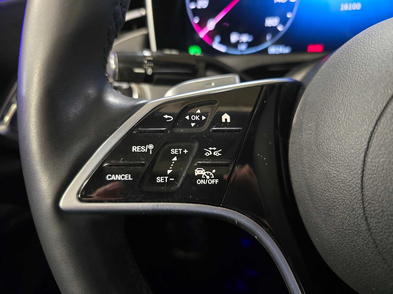 Thumbnail: 2024 Mercedes-Benz E-Class - 19