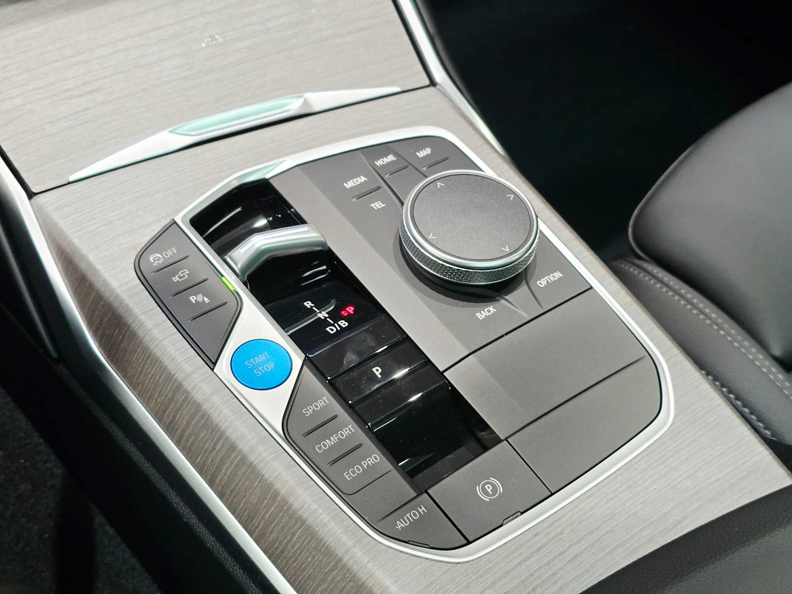 Thumbnail: 2026 BMW i4 - 16