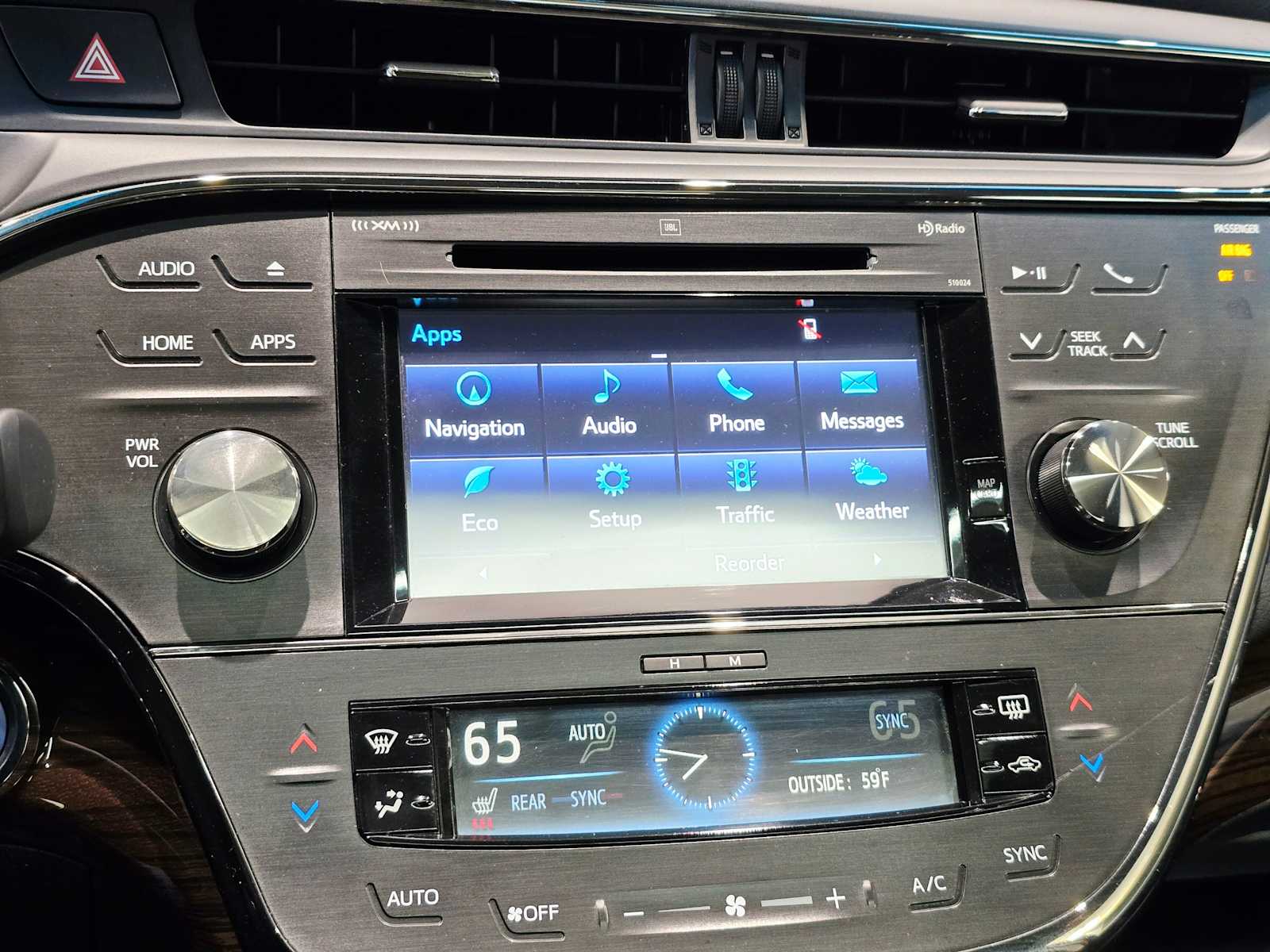 Thumbnail: 2015 Toyota Avalon - 13