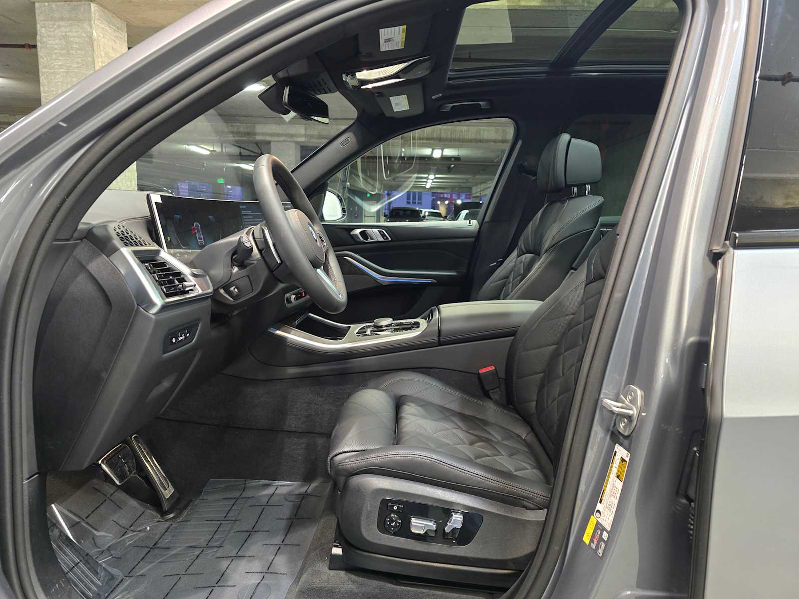 Thumbnail: 2026 BMW X5 - 25