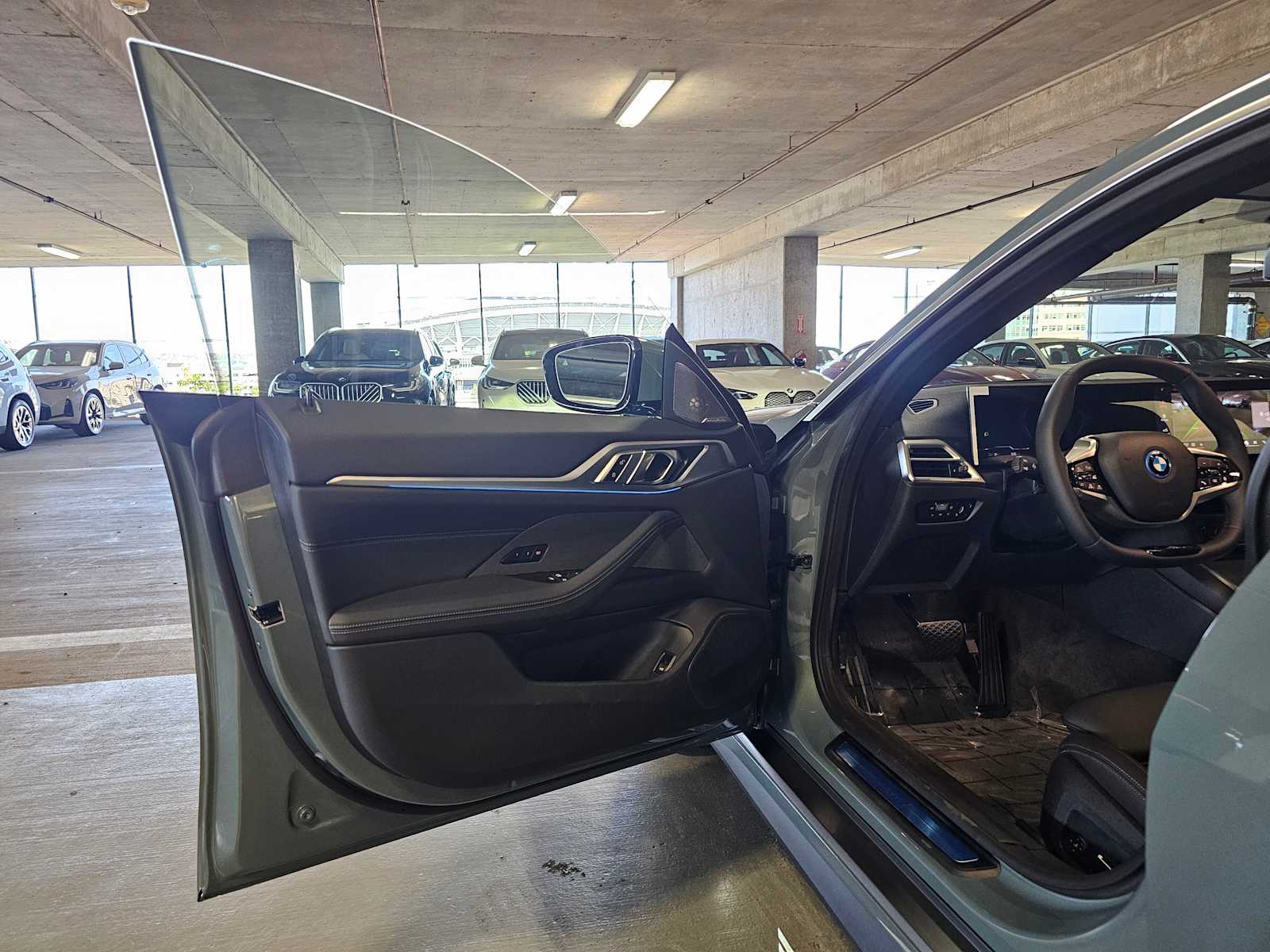 Thumbnail: 2026 BMW i4 - 23
