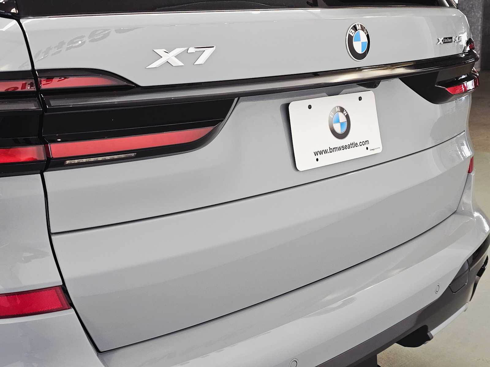 Thumbnail: 2026 BMW X7 - 7