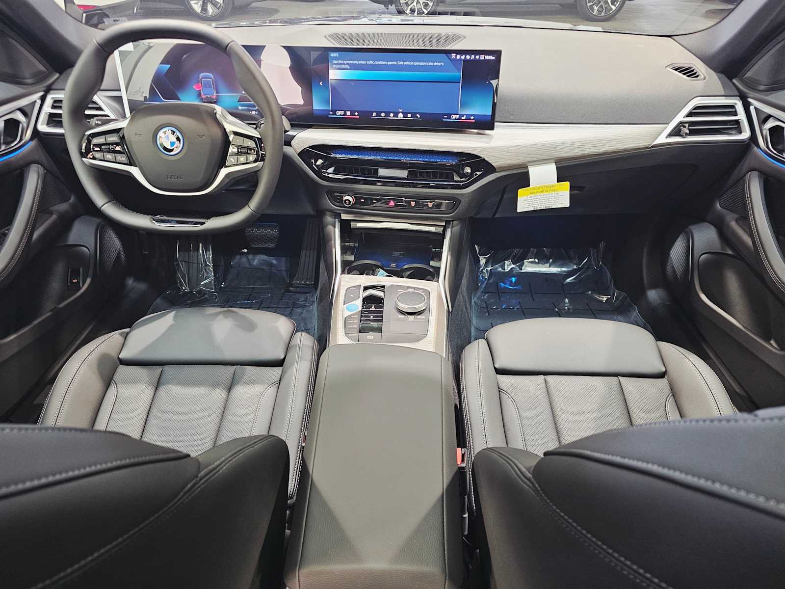 Thumbnail: 2025 BMW i4 - 10