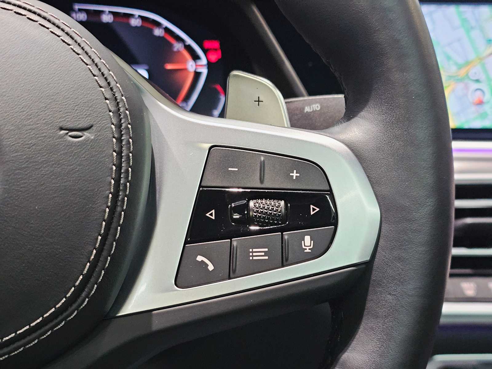 Thumbnail: 2022 BMW X6 - 12