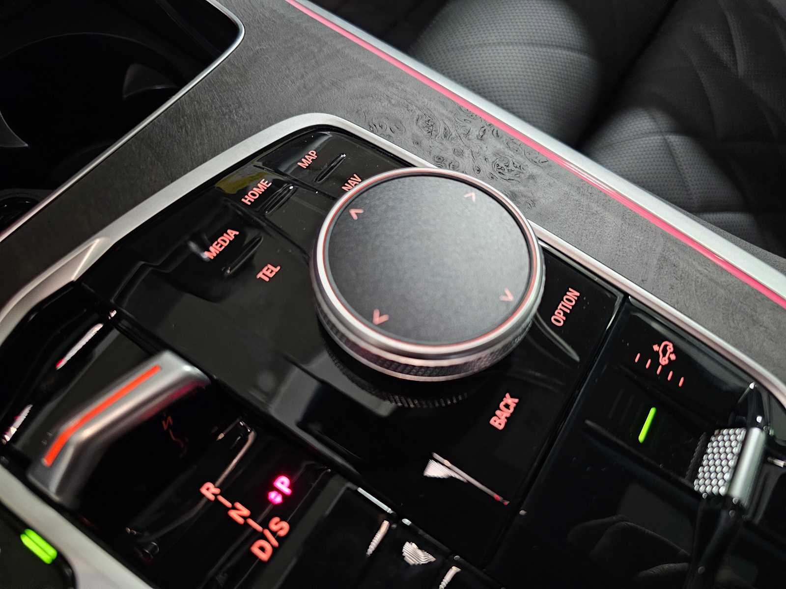 Thumbnail: 2026 BMW X5 - 25