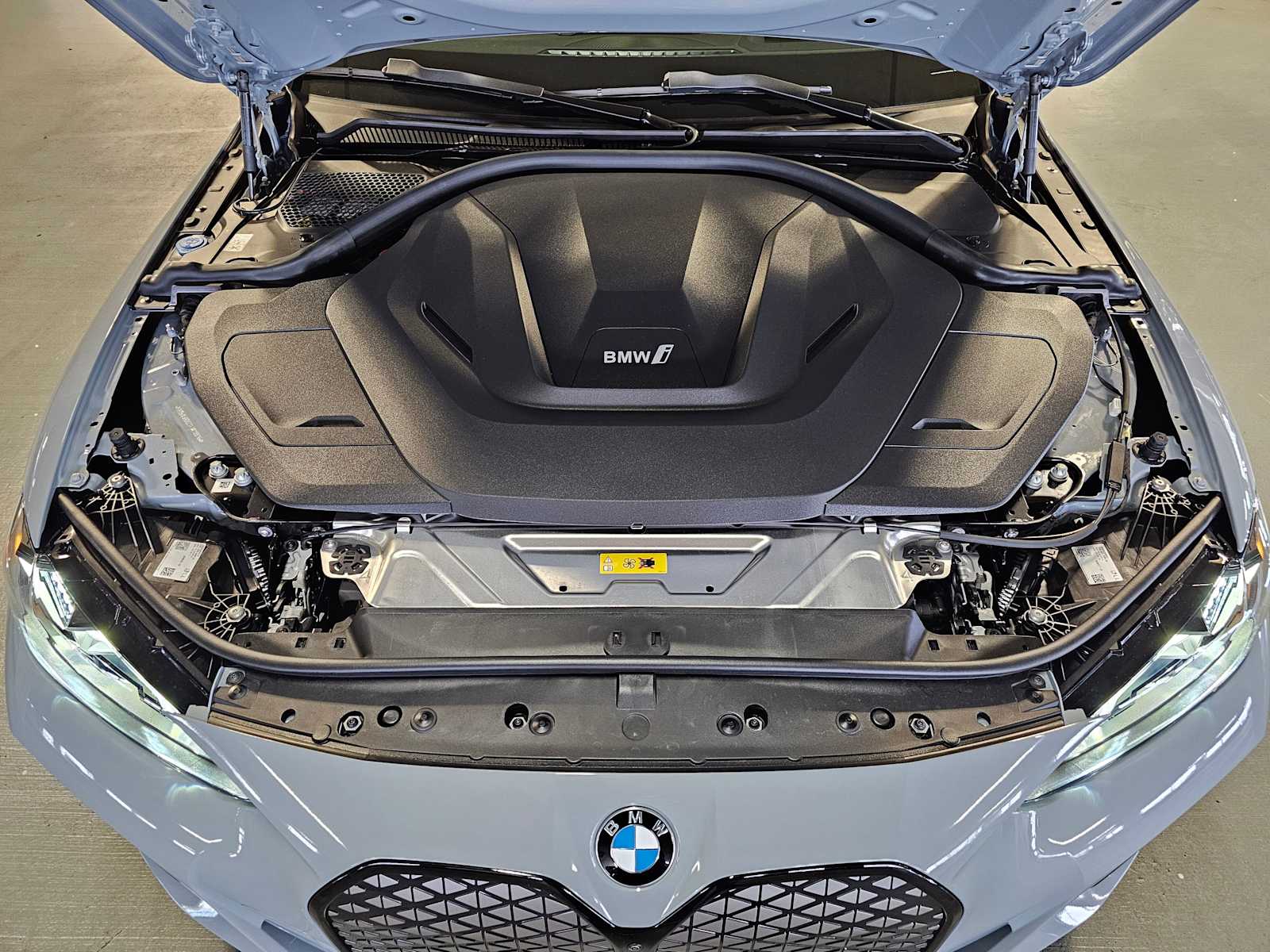 Thumbnail: 2026 BMW i4 - 9