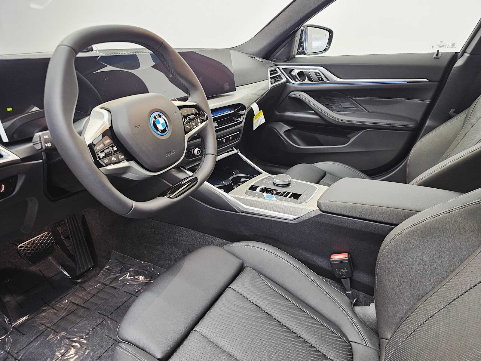 Thumbnail: 2025 BMW i4 - 2