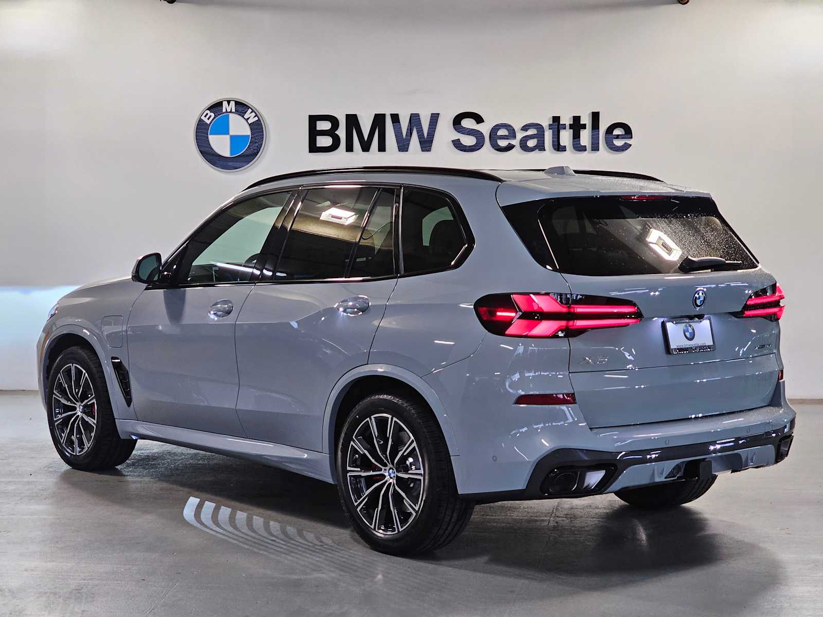 Thumbnail: 2026 BMW X5 - 4